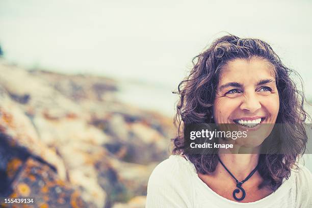 bella donna matura - beauty mature woman face foto e immagini stock