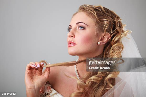 beautiful bride - bridal makeup stockfoto's en -beelden