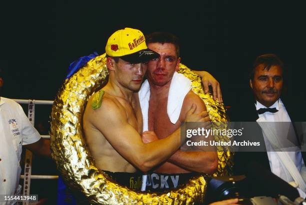 Boxkampf zwischen Graciano Rocchigiani und Dariusz Michalczewski am 10. August 1996 am Hamburger Millerntor. Das Duell der beiden deutschen Boxer...