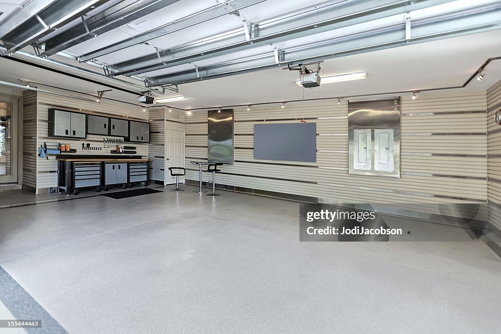 Organization: Well organized garage