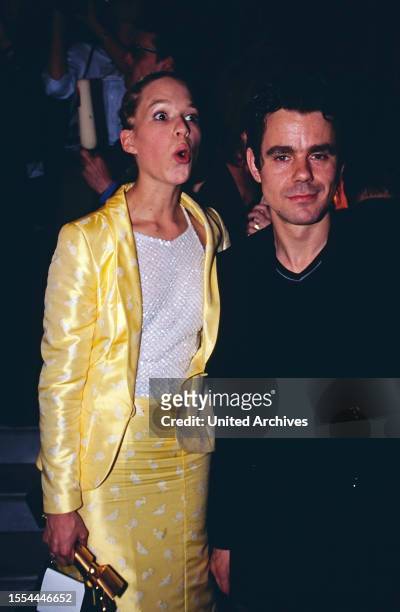 Schauspielerin Franka Potente und Regisseur Tom Tykwer beim event: Die Nacht der Stars - Deutscher Filmpreis 1999 in Berlin.