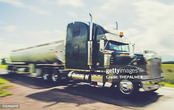 semi-truck on the highway - gå vidare bildbanksfoton och bilder