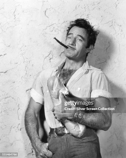 192 Actor Gilbert Roland Stock Photos, High-Res Pictures, and Images ...