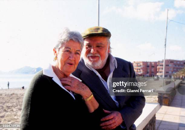 Spanish actor Francisco Rabal and his wife, Spanish actress Asunción Balaguer, in Aguilas, Third January 2000, Aguilas, Murcia, Spain. .