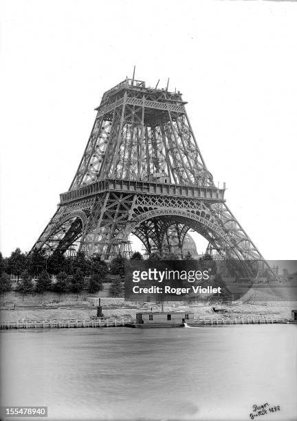 Construction of the Eiffel Tower, Paris, July 1888.