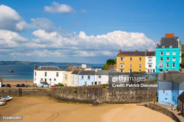 north beach, tenby, wales, uk - beach town stock pictures, royalty-free photos & images