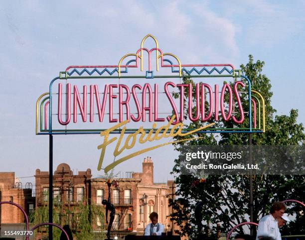 Universal 1990 5,120 Universal Studios Collection Stock Photos, High-Res Pictures, and ...