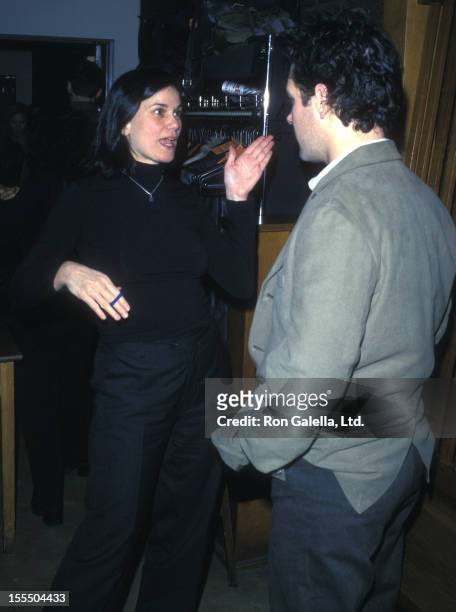 Actress Linda Fiorentino and actor Paul Rudd attend ACCESS Benefit Party on December 3, 2001 at 10th Street Lounge in New York City.