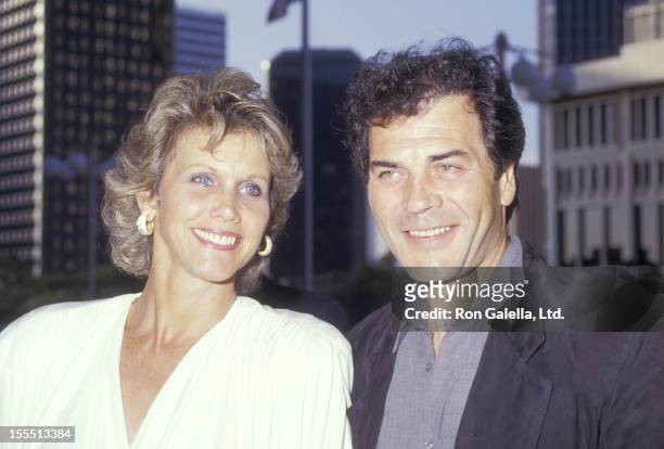 Actress Shannon Wilcox and actor Robert Forster attend the ABC Television Affiliates Party on June 11, 1987 at Century Plaza Hotel in Los Angeles,...
