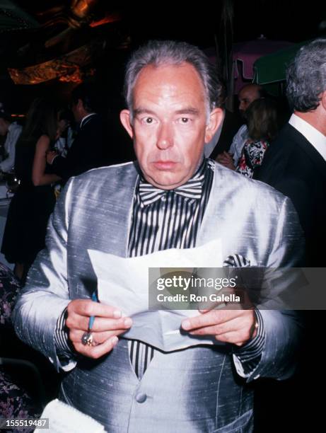 Television Personality Robin Leach and wife Judith Ledford attend Fifth Annual City Meals On Wheels Benefit Honoring James Beard on June 5, 1989 at...