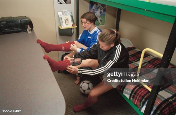 Au centre les filles sont logées par chambre de deux.