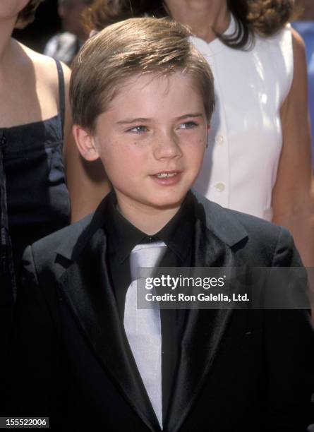 Actor Jake Lloyd attends the Star Wars: Episode I - The Phantom Menace Westwood Premiere on May 16, 1999 at Avco Center Cinemas in Westwood,...