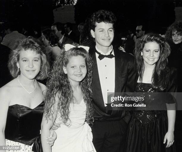 Actress Candace Cameron, actor Kirk Cameron, sisters Melissa Cameron, and Bridgette Cameron attend the 15th Annual People's Choice Awards on March...