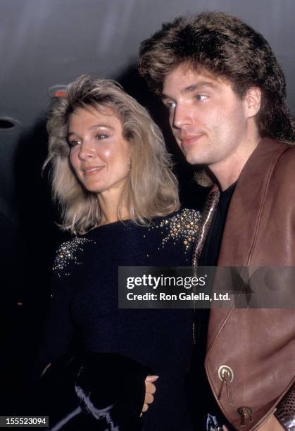 Actress Cynthia Rhodes and musician Richard Marx attend the Dirty Dancing New York City Premiere on August 17, 1987 at the Gemini 1 & 2 in New York...