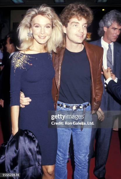 Actress Cynthia Rhodes and musician Richard Marx attend the Dirty Dancing New York City Premiere on August 17, 1987 at the Gemini 1 & 2 in New York...