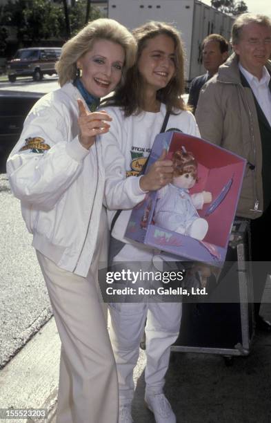 Actress Constance Towers and daughter Maureen McGrath attend Hollywood St. Patrick's Day Parade on March 16, 1986 in Hollywood, California.