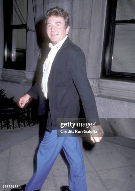 Actor Albert Finney on September 15, 1986 leaves The Mayfair Hotel in New York City.