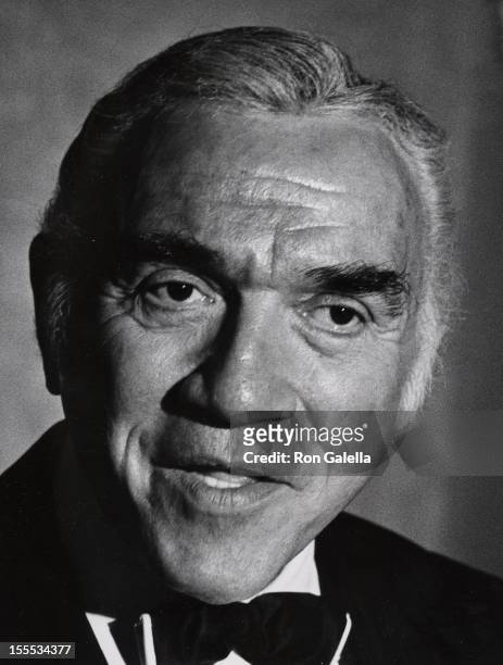 Actor Lorne Greene attends the premiere of Earthquake on November 14, 1974 in New York City.