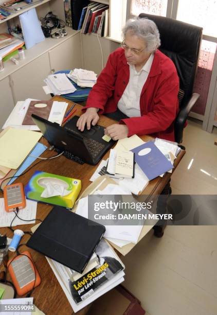 Yeu Library 56 Lebanese National Library Stock Photos, High-Res Pictures, and ...