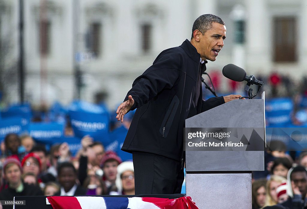 Obama Campaigns In Midwest Swing States One Day Before Election Day