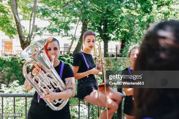 Practicing Instruments Group 2,030 Brass Instrument Stands Stock Photos, High-Res Pictures, and ...