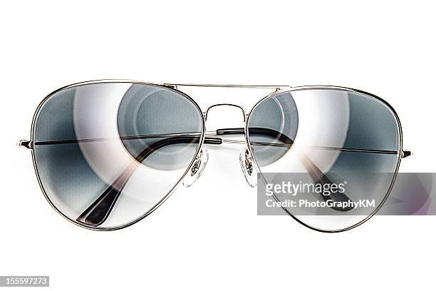 sonnenbrille - pilotenbrille stock-fotos und bilder