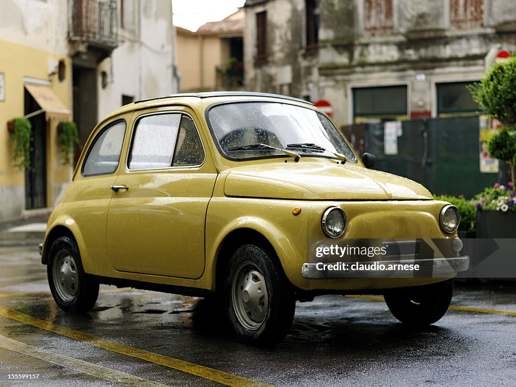 Fiat 500 Personen. Color Image