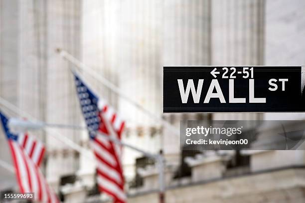 wall-street-schild - börse von new york stock-fotos und bilder