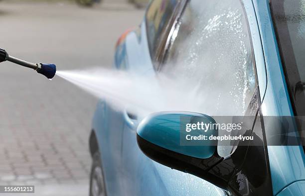 洗車、高い pressur クリーナー - hochdruckreiniger ストックフォトと画像