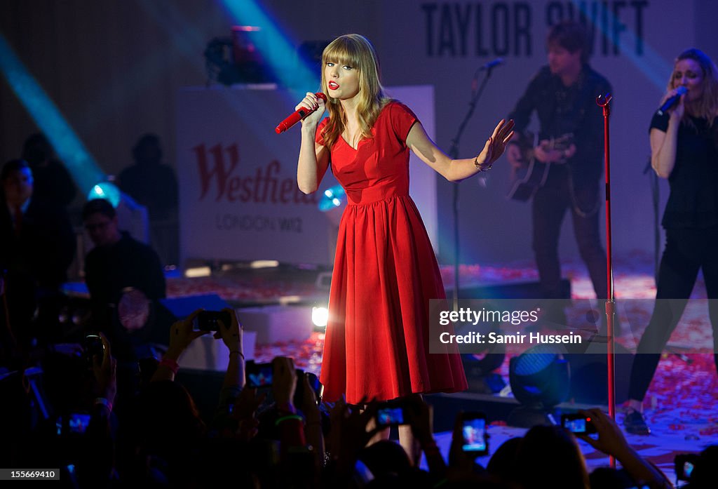 Taylor Swift Switches On Westfield London Christmas Lights