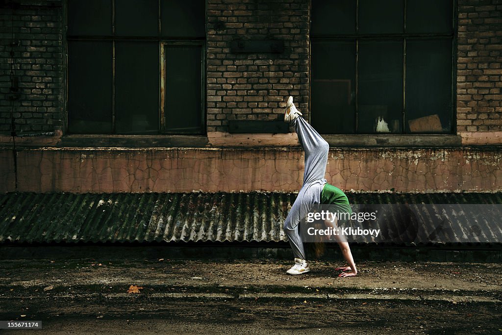 Adolescente street dancer