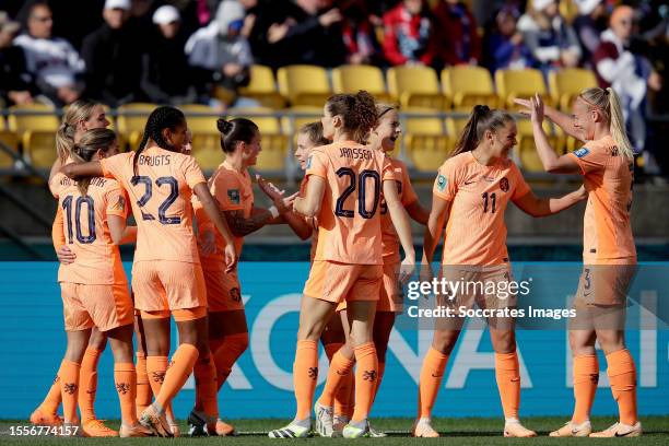 Jill Roord of Holland Women celebrates 0-1 with Victoria Pelova of Holland Women, Sherida Spitse of Holland Women, Lieke Martens of Holland Women,...