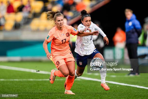 Victoria Pelova of Netherlands fights for the ball with Sophia Smith of USA during the FIFA Women's World Cup Australia & New Zealand 2023 Group E...