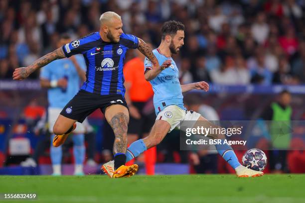 During the UEFA Champions League Final match between Manchester City FC and FC Internazionale Milano at Ataturk Olympic Stadium on June 10, 2023 in...