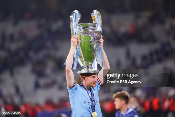 Kevin De Bruyne of Manchester City with the cup during the UEFA Champions League Final match between Manchester City FC and FC Internazionale Milano...