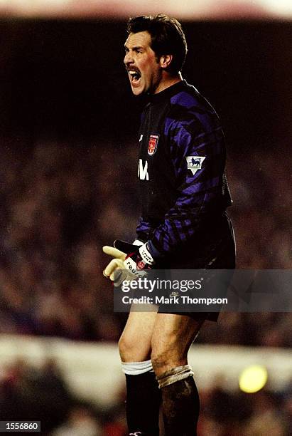 David Seeman David Seaman 1996 Photos and Premium High Res Pictures - Getty Images