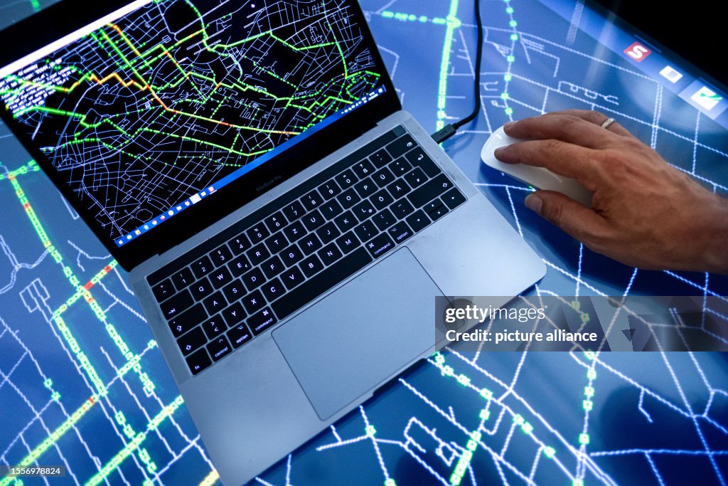 A meeting in Cape Town on geospatial information in Africa