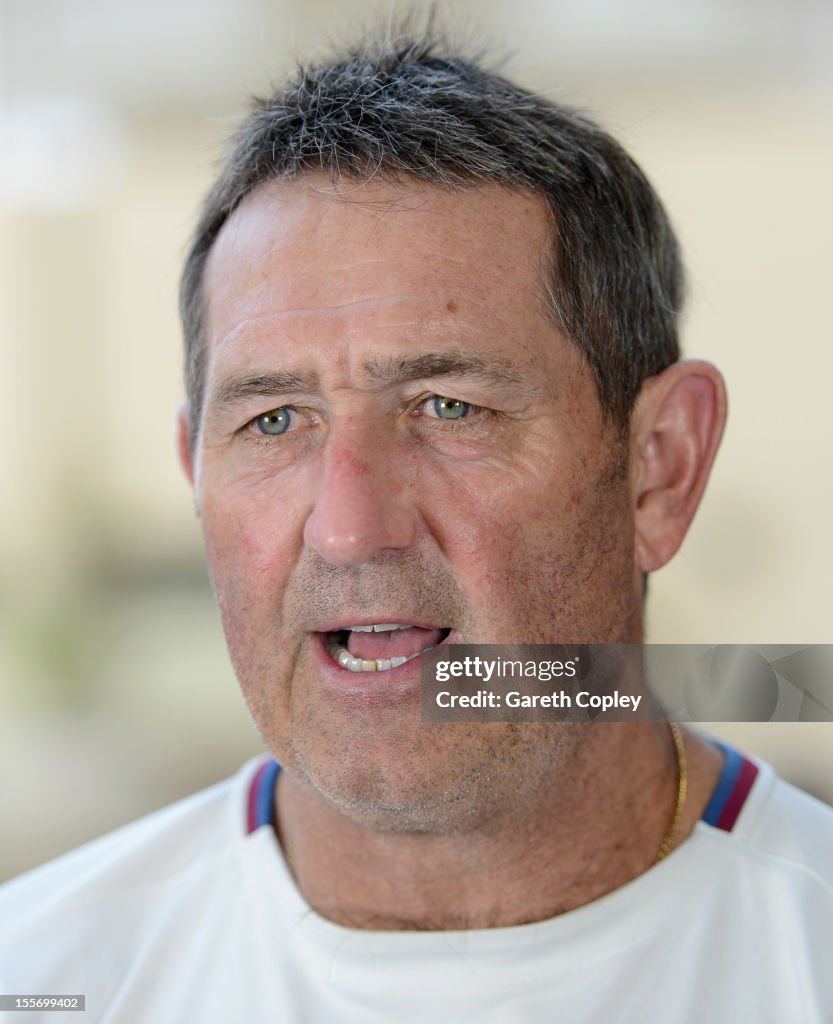 Graham Gooch Press Conference In Ahmedabad