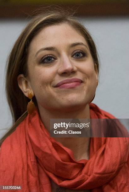 Tato Alexander looks on during the press conference to present the play Paisaje Marino con Tiburones y Bailarina in the Galeon Theater on November 6,...