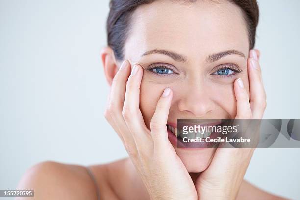 beauty portrait of a woman laughing - menschliches gesicht stock-fotos und bilder