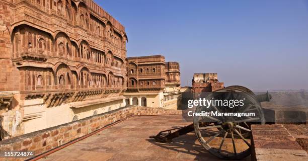 meherangarh fort, cannon - meherangarh fort stock-fotos und bilder