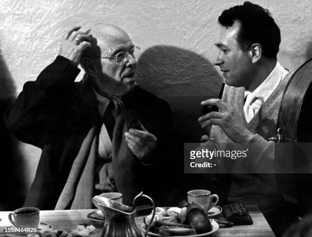 Photo taken in 1973 of violoncellist Pablo Casals talking with French violoncellist Maurice Gendron. Casals created the Prades Festival and died 1973...
