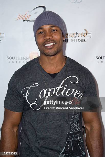 Mitchell Riggs Actor 90s Nostalgia Film & Music Tour Photos and Premium High Res Pictures ...