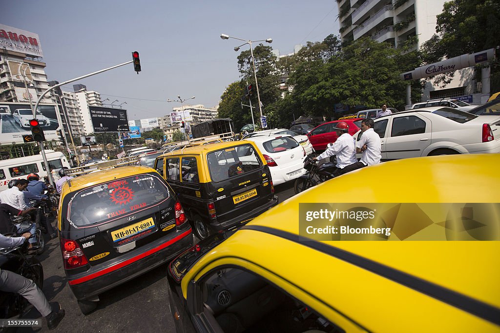 Images Of Commerce And The Economy In Mumbai Ahead Of October CPI Release