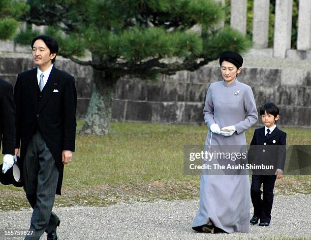 Japanese Prince Akishino , Princess Kiko and their son Prince Hisahito , are seen on their way back from their visit to mausoleum of Emperor Kanmu on...