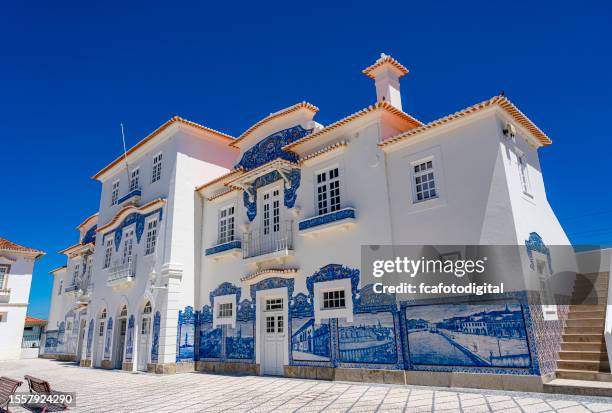 aveiro train station. portugal. - aveiro stockfoto's en -beelden