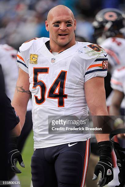 Brian Urlacher of the Chicago Bears plays against the Tennessee Titans at LP Field on November 4, 2012 in Nashville, Tennessee.