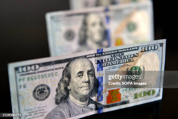 Who Is In The 100 Dollar Bill Photos and Premium High Res Pictures ...