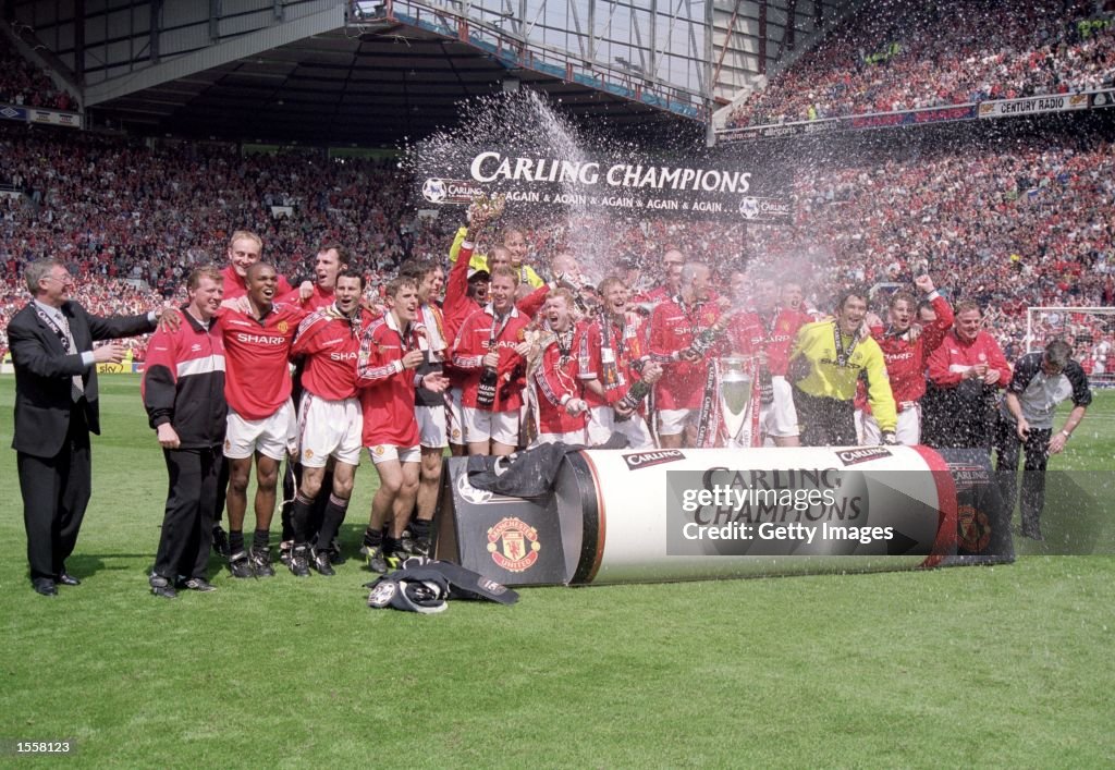 Manchester United celebrate