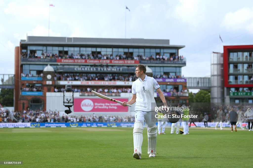 England v Australia - LV= Insurance Ashes 4th Test Match: Day Two